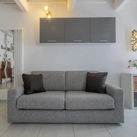 Center Bi-level Beauty Appartement