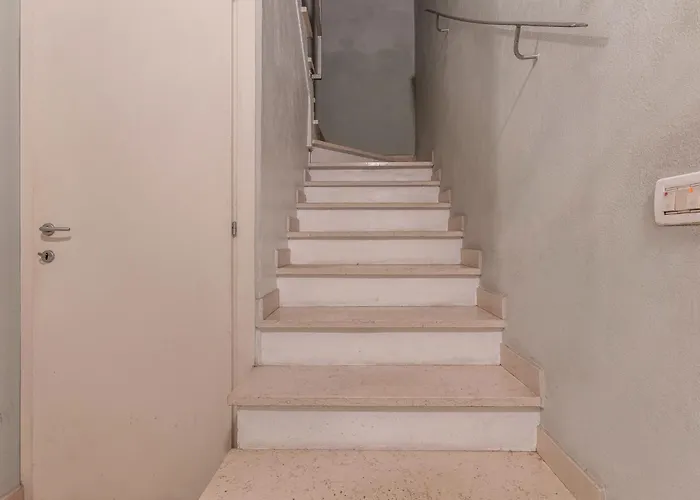 Guesthost - Center Bi-level Beauty Διαμέρισμα Φεράρα