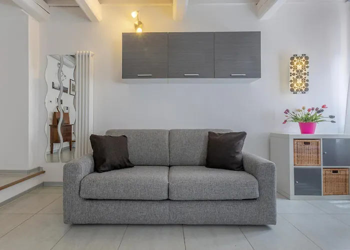 Guesthost - Center Bi-level Beauty Διαμέρισμα