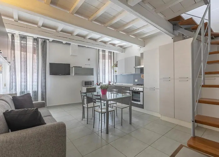 Guesthost - Center Bi-level Beauty 公寓